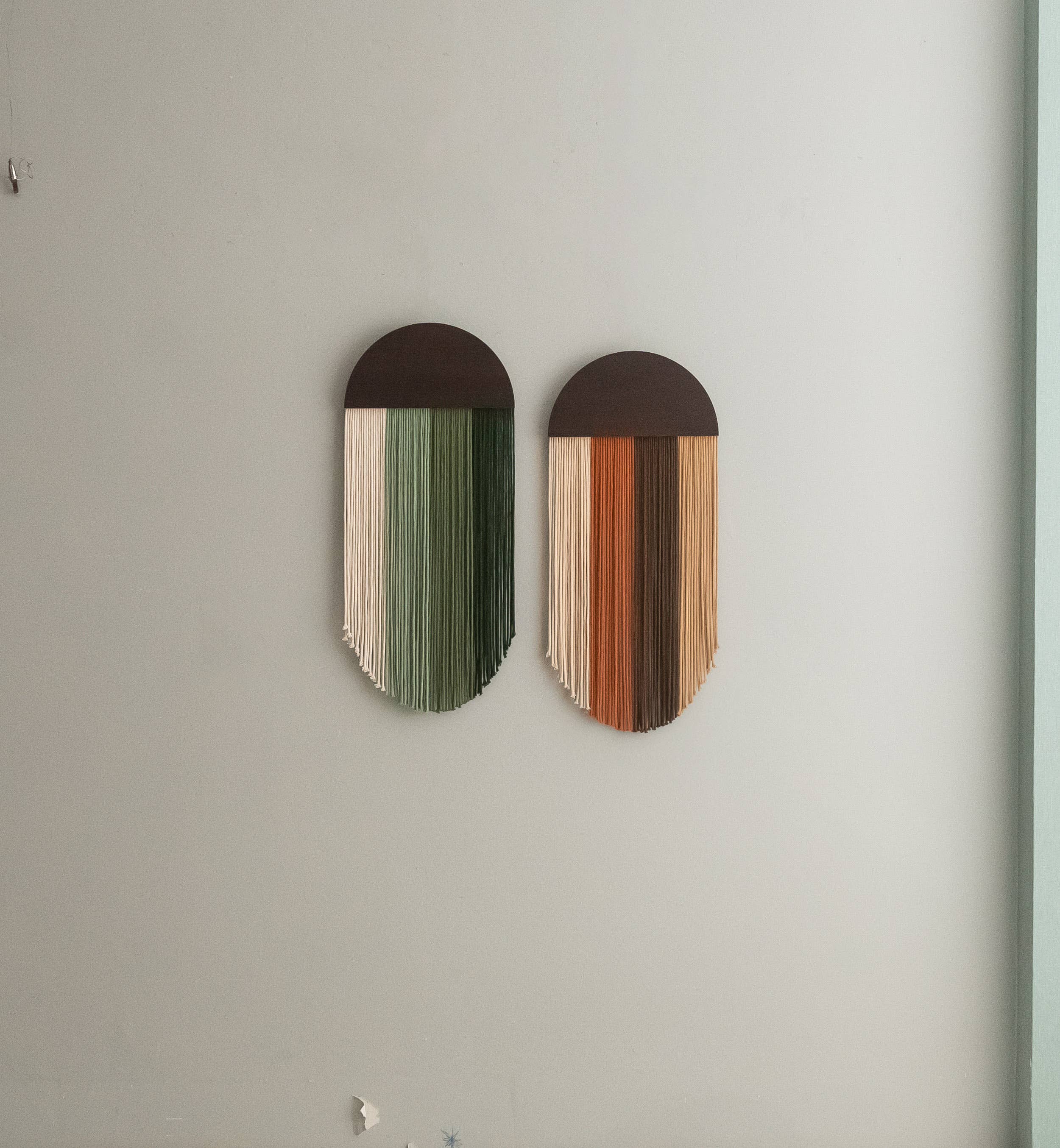 MinhandBros - Wholesale Tapestry/Textile - Macrame Fiber Wall Hanging U187