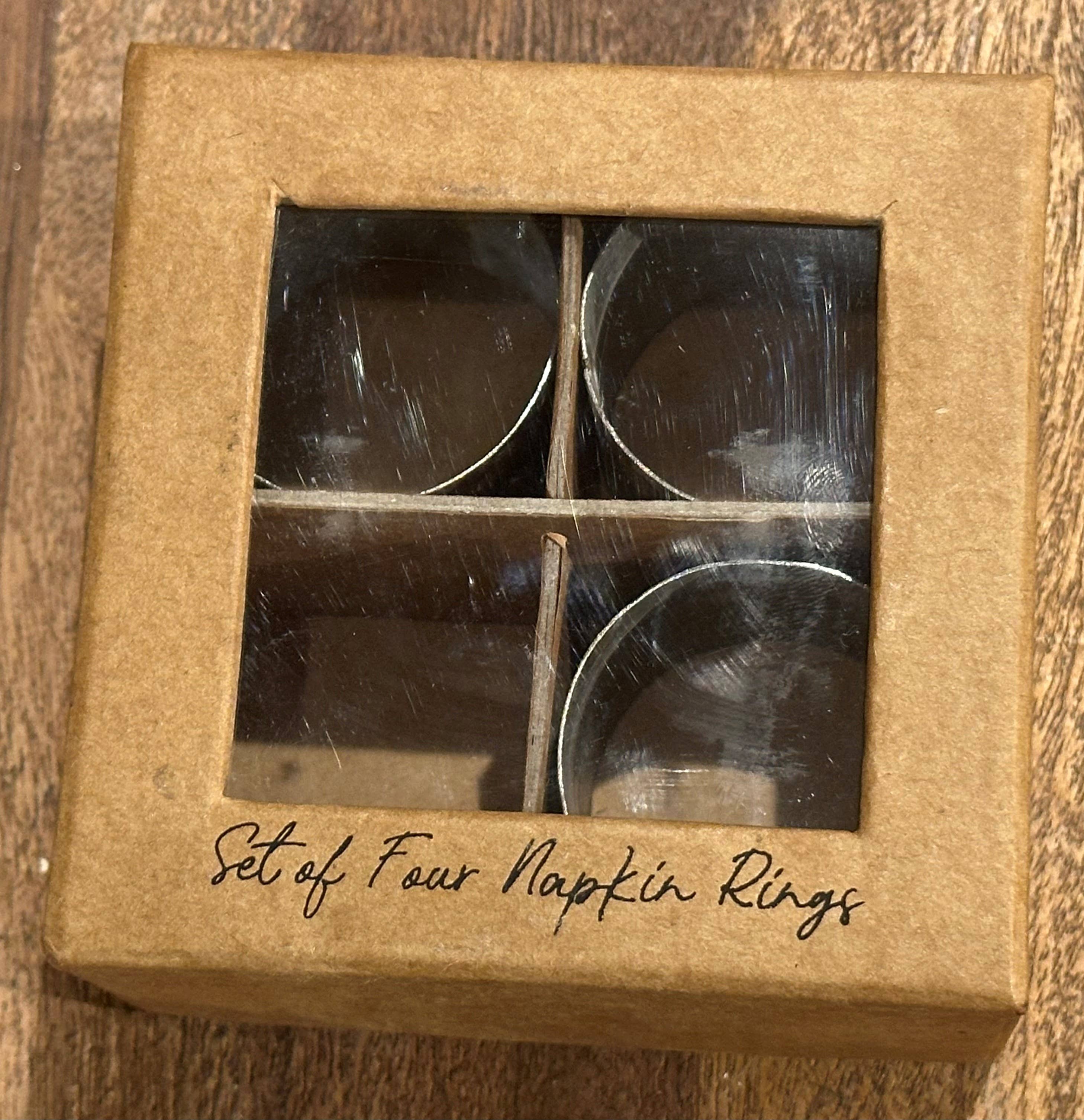 CTW Home Collection - Wholesale Napkin Ring - Set of Four Galvanized & Gold Napkin Rings2