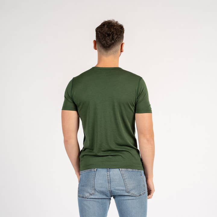 menique - Venta al por mayor Camiseta - Hombre - Camiseta térmica de lana Merino para hombre en verde oscuro1