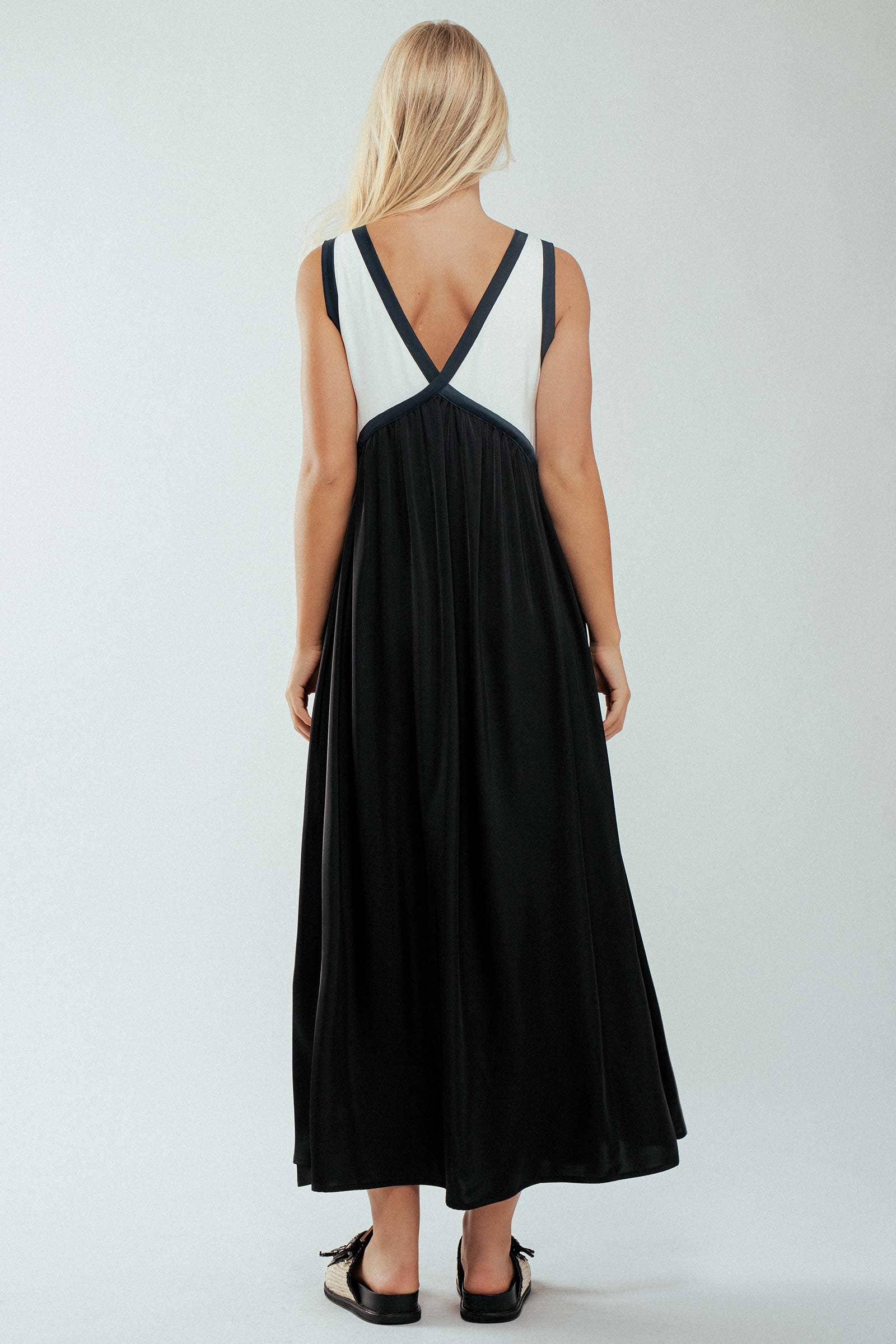 Urban Daizy - Wholesale Dress - Women's - Contrast Piping Empire Waist Dress11