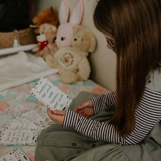 Growing Kind - Wholesale Learning cards – Child & baby - Kids Gratitude Prompts by Growing Kind4