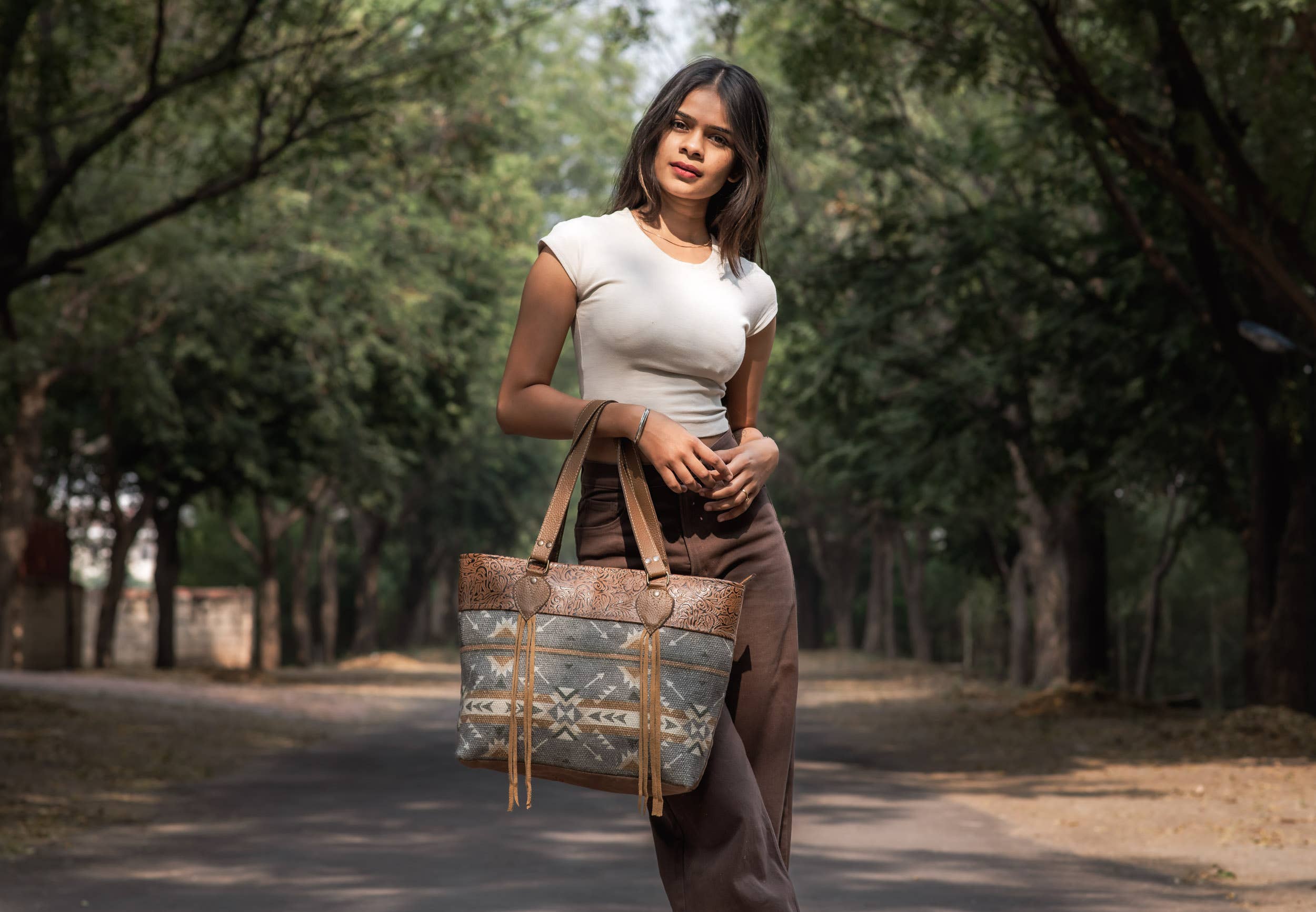 Hopofly Bags - Wholesale Tote Bag - Women's - Canvas & Leather Women's Fany Tote Bag4