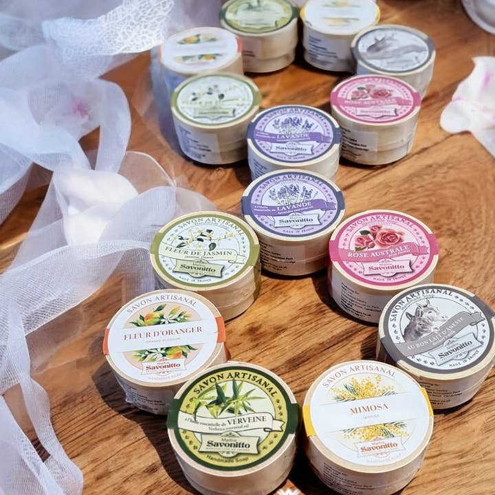 MAITRE SAVONITTO - Vente Pains de savon - Savon Miel & Fleur d'Oranger dans Boîte en Bois 100g1