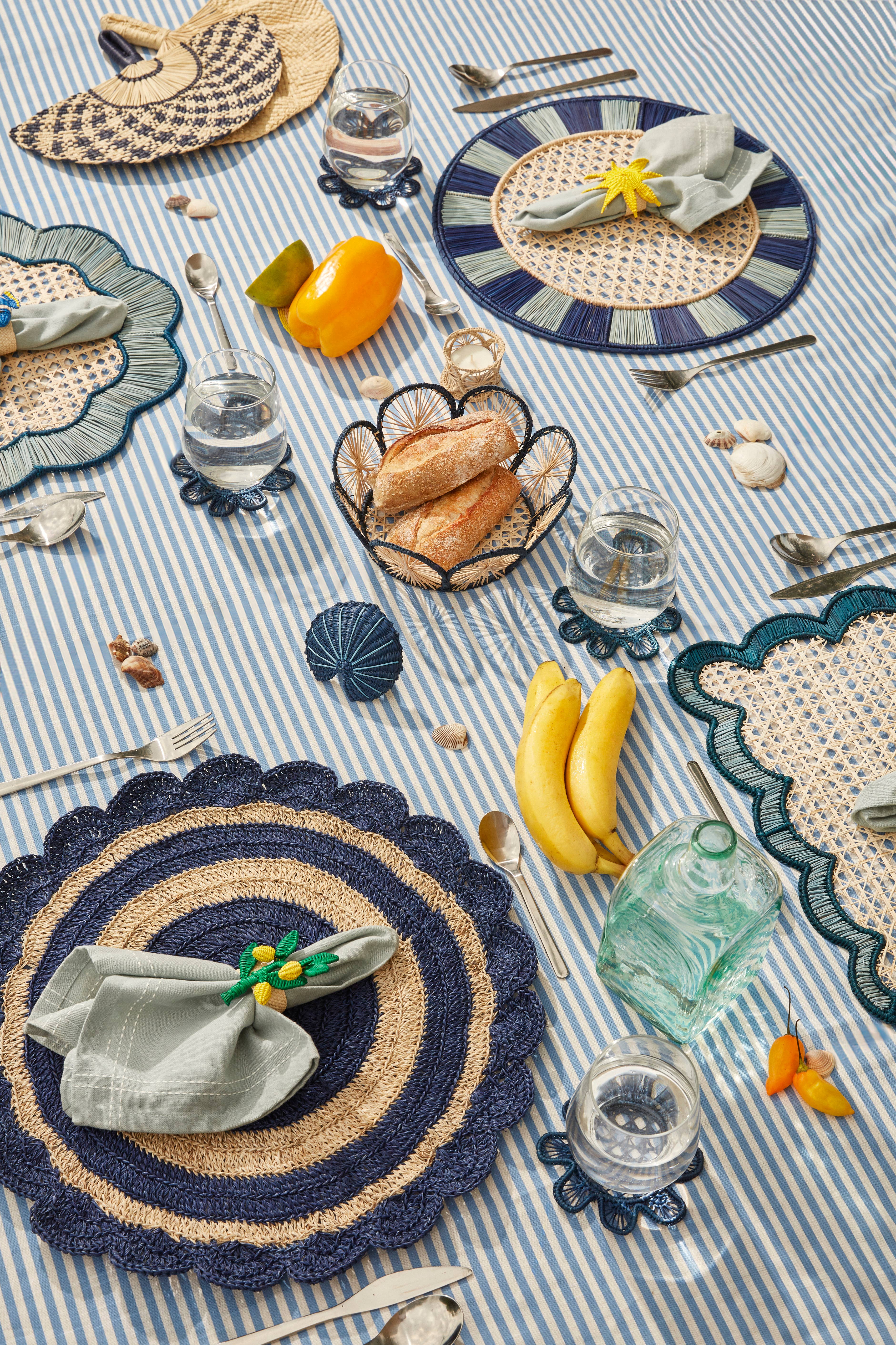 Coro Cora™ – Engroshandel Servietring – Servietring med citrongren i Iraca-palme1