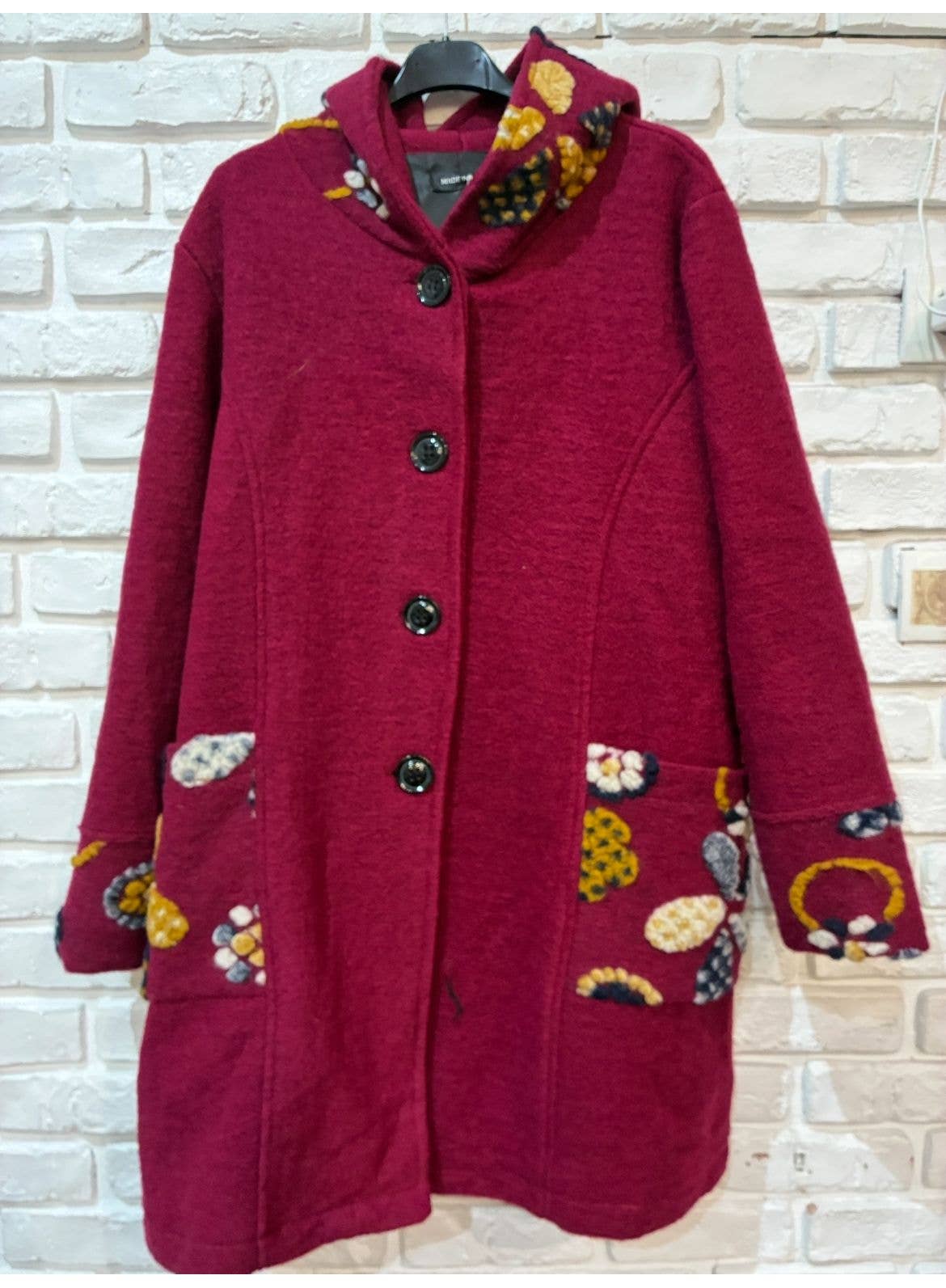 la maison des fibres naturelles – wholesale Rock - Dam – Broderad kappa 99025 80% ull 20% polyester19