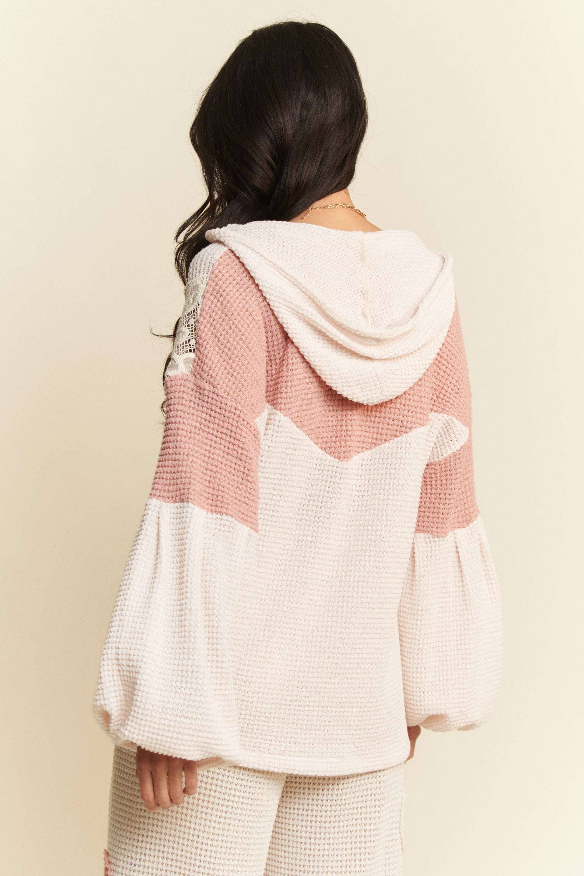 Davi & Dani – wholesale Hoodie – Women's – HOODIE OVERSIZED KNNIT TOP WITH FLOWER PATCH8