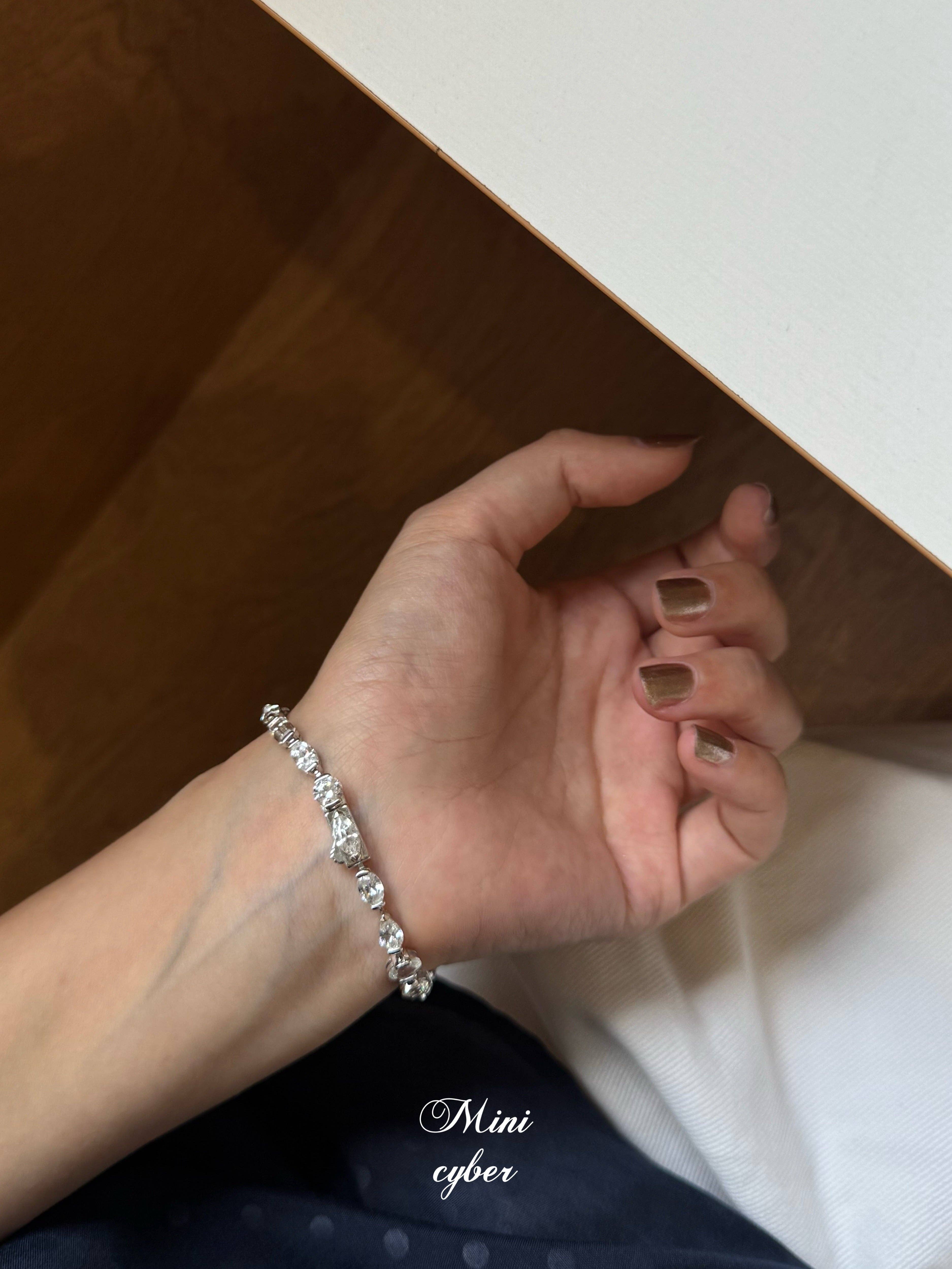 MINICYBER STUDIO - Wholesale Tennis Bracelet - Asymmetric Full Diamond Tennis Bracelet2