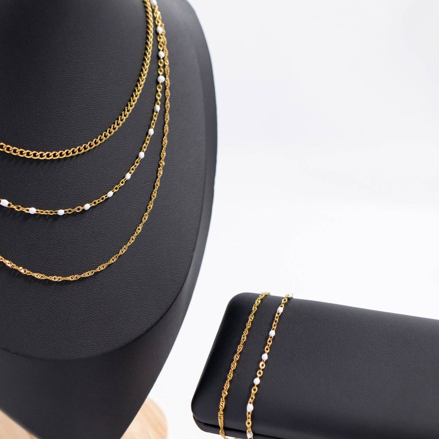 WJW - Wholesale Link & Chain Bracelet - 18K Gold PVD Stainless Steel Singapore Chain Bracelet10