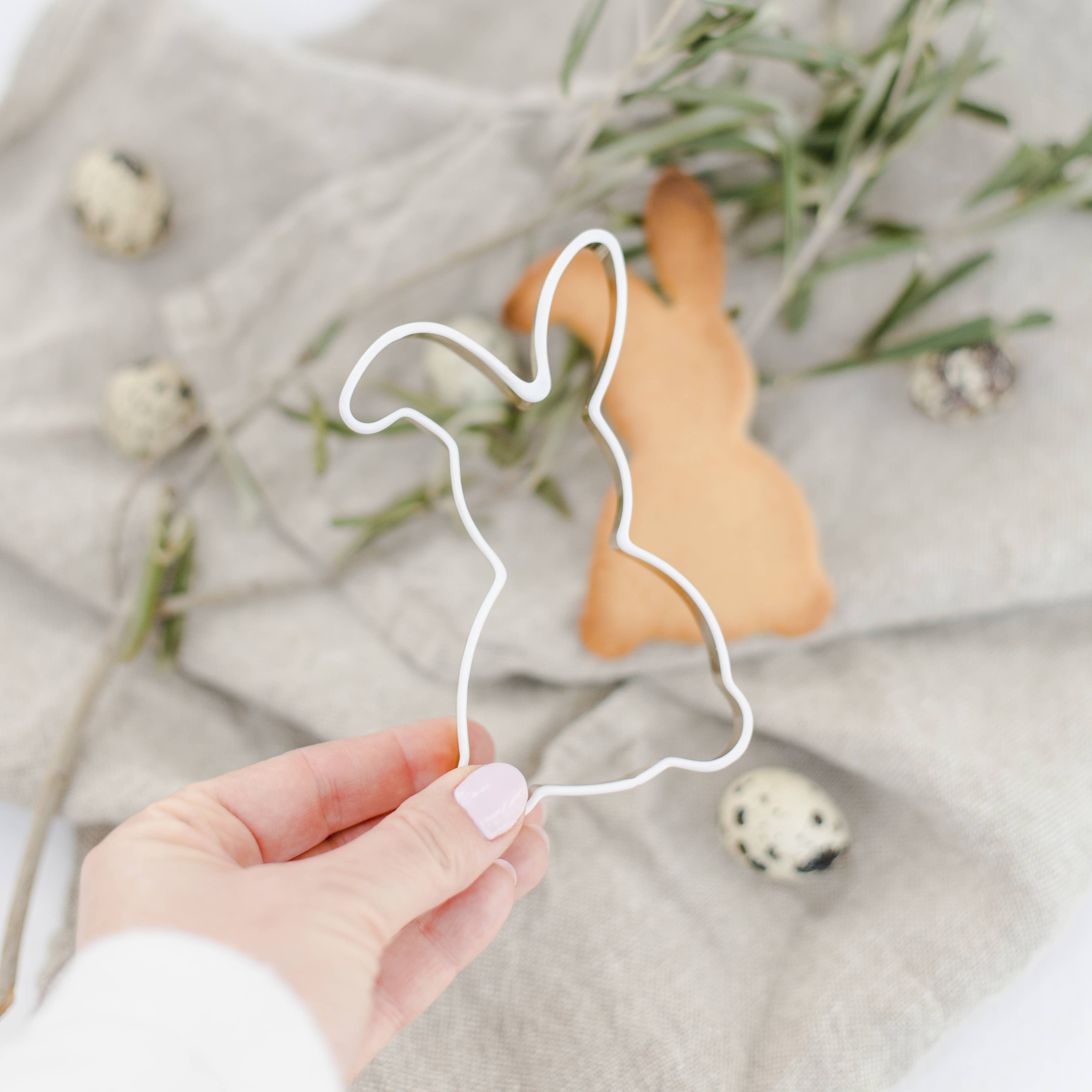 Bake Affair GmbH - Vendita all'ingrosso Stampi per biscotti - Bake Affair - Tagliabiscotti a coniglio con bordo in silicone1