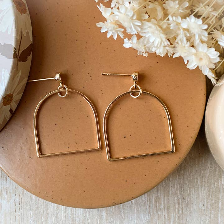 Orecchini pendenti Haven placcati in oro 18 carati per la vendita all'ingrosso da parte di Agaveh girl