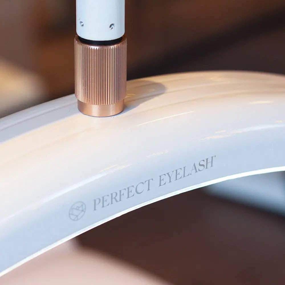 PE Cosmetics – wholesale Accent-/skrivbordslampa – Maanlicht belysning från PE Cosmetics6