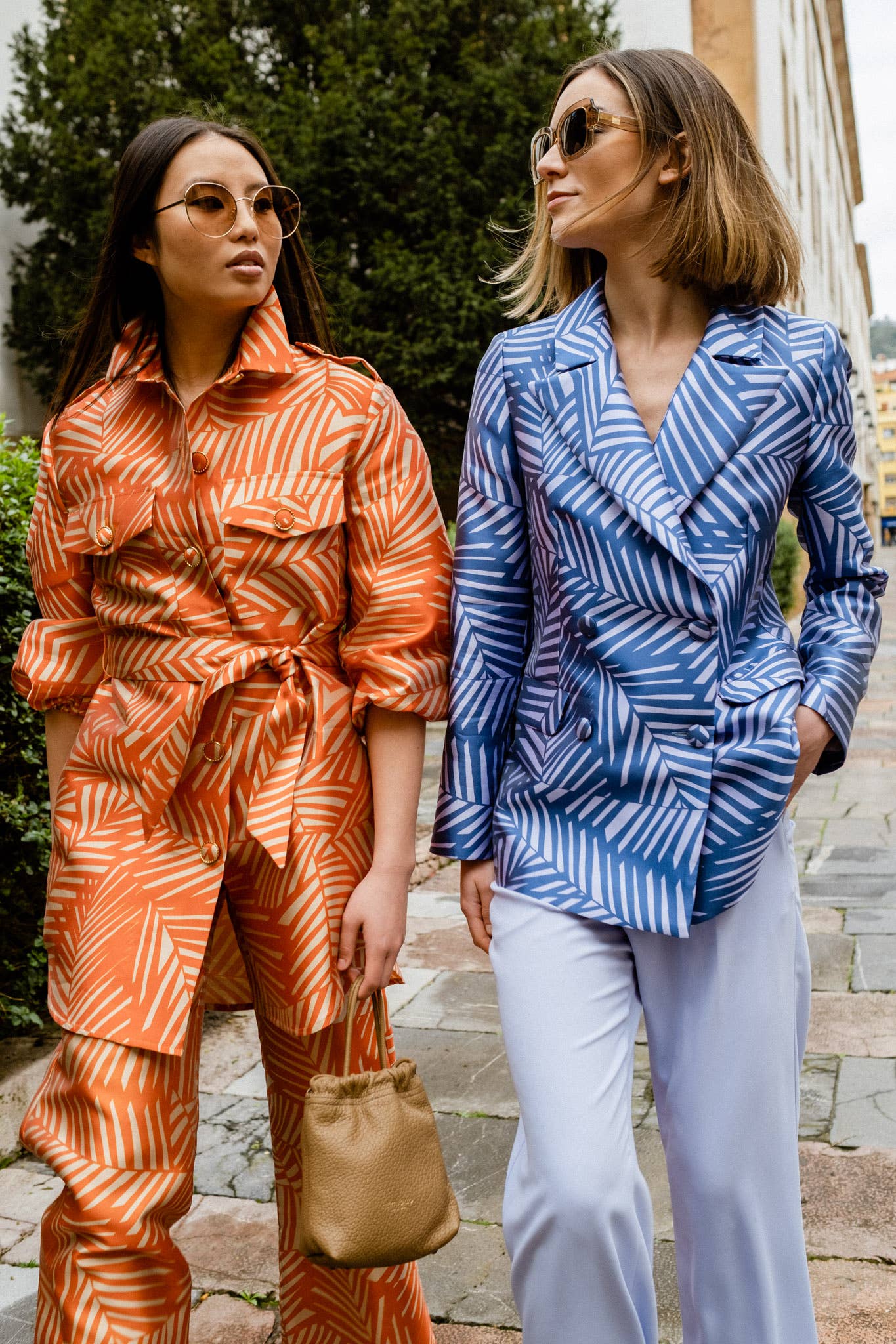 Cyrana – Großhandel Kleid – Damen – Vestido ZEN von Cyrana – Kleid im Retro-Stil aus recyceltem Polyester8