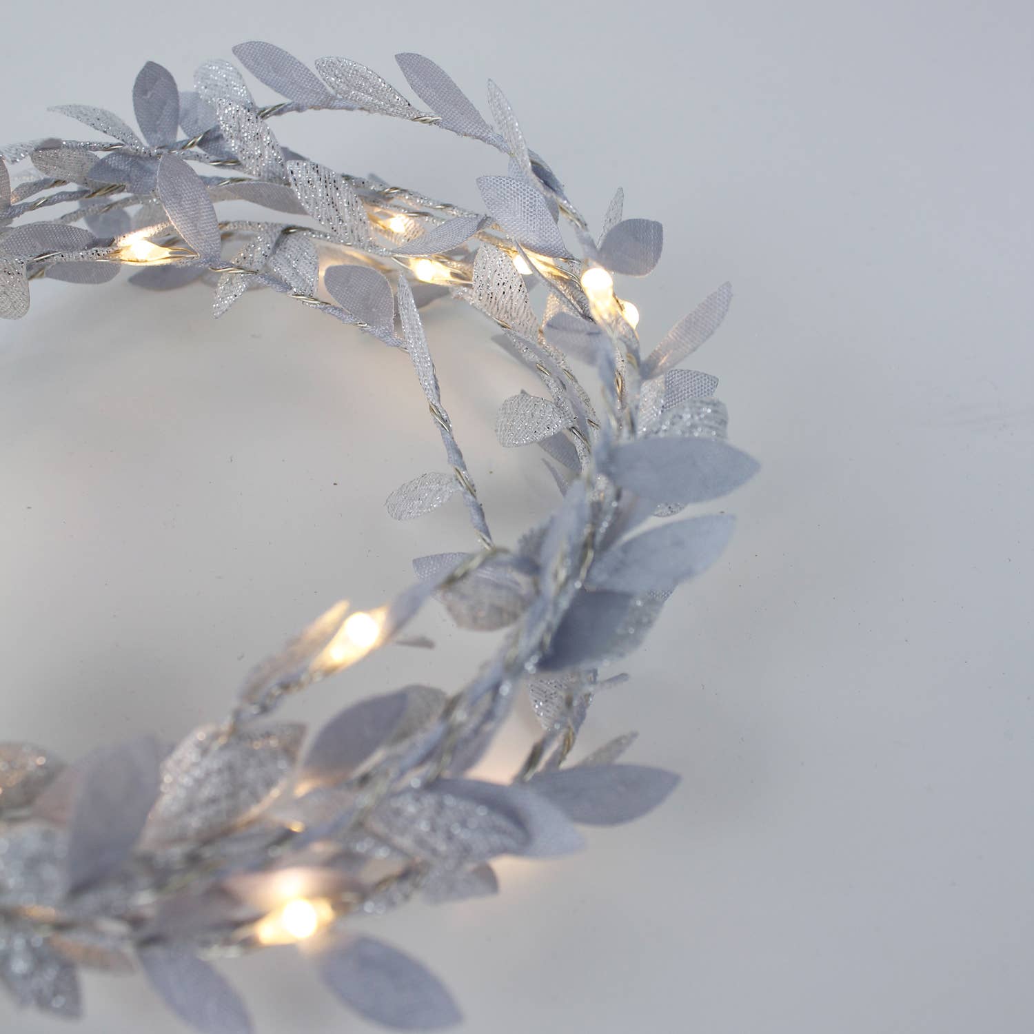 Silber Lichterkette mit 20 LEDs, Blattsilber, batteriebetrieben, warmweiß für den Großhandel auf Faire0