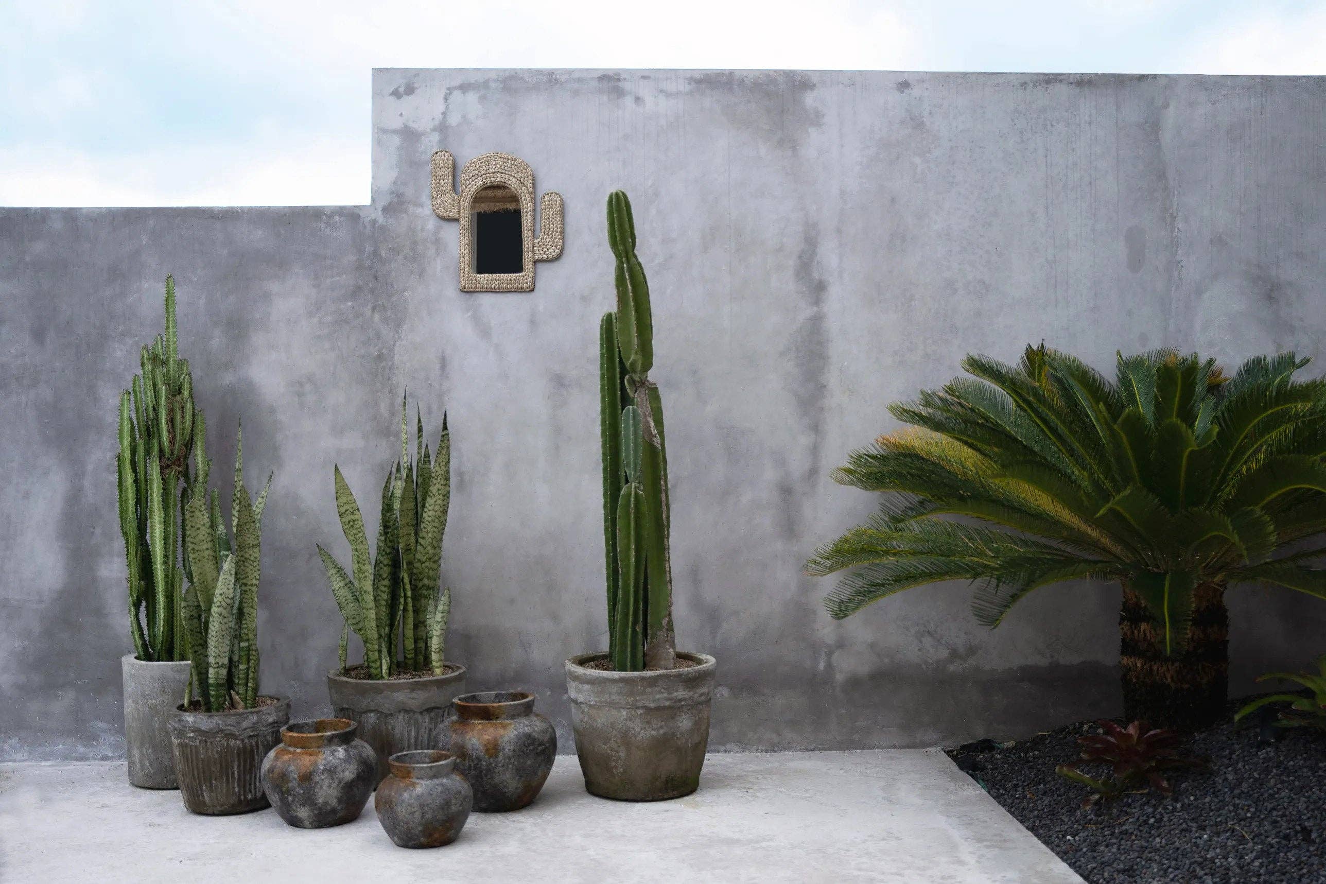 Bazar Bizar Living - Wholesale Vase - The Funky Vase - Antique Grey - M1