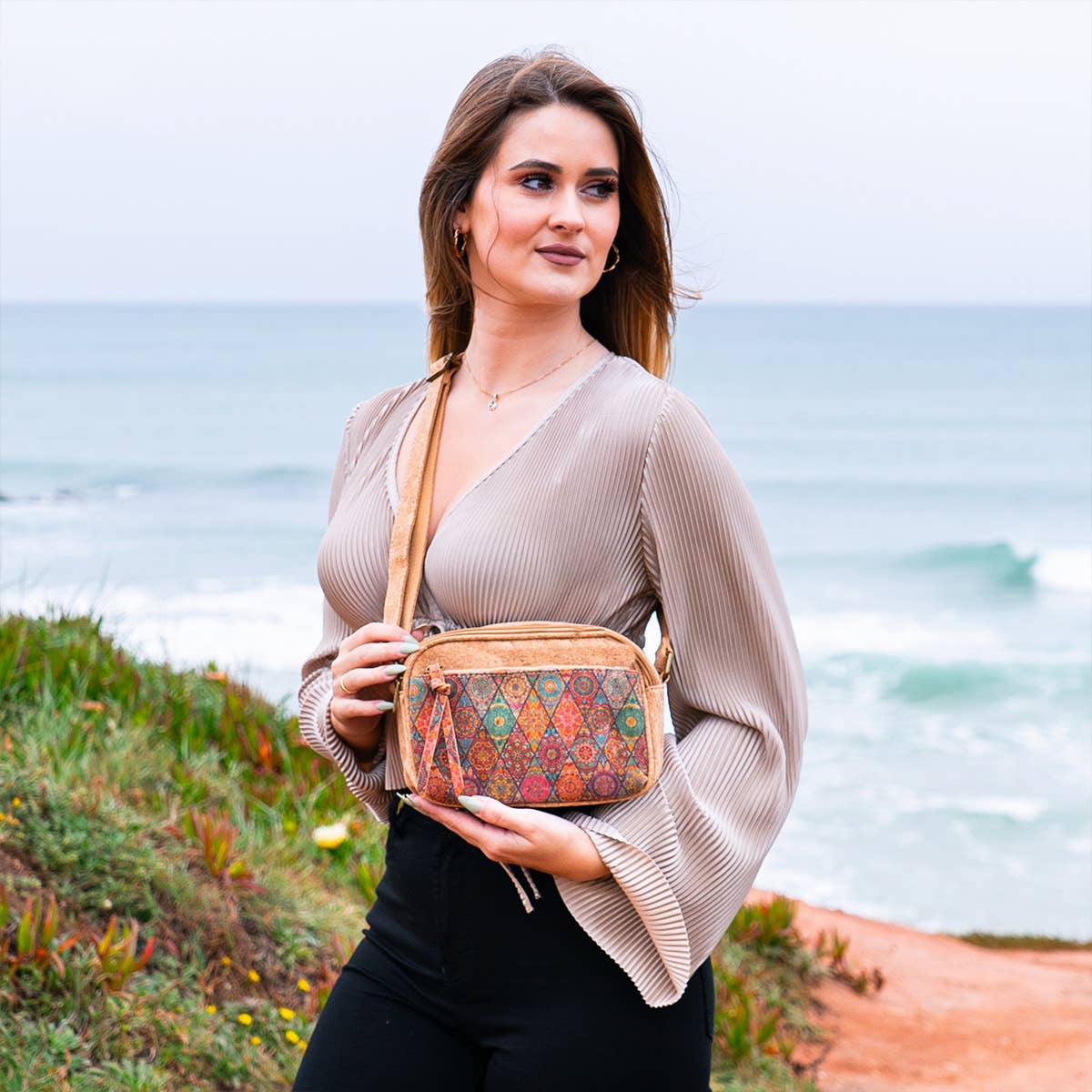 Meninas Bonitas Cork - Wholesale Crossbody Bag - Women's - Natural Cork Women's Crossbody Bag BAG-22959