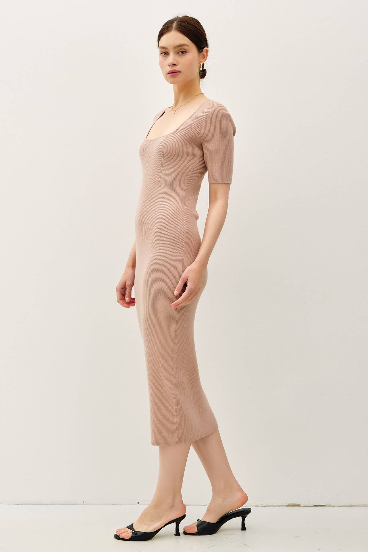 Be Cool - Wholesale Dress - Women's - SQUARE NECK HALF SLEEVE BODY CON SWEATER DRESS1