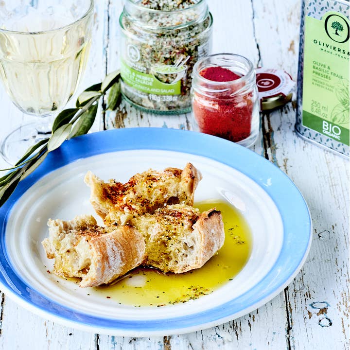 Oliviers & Co - Wholesale Olive Oil - Olive & Basil Oil2