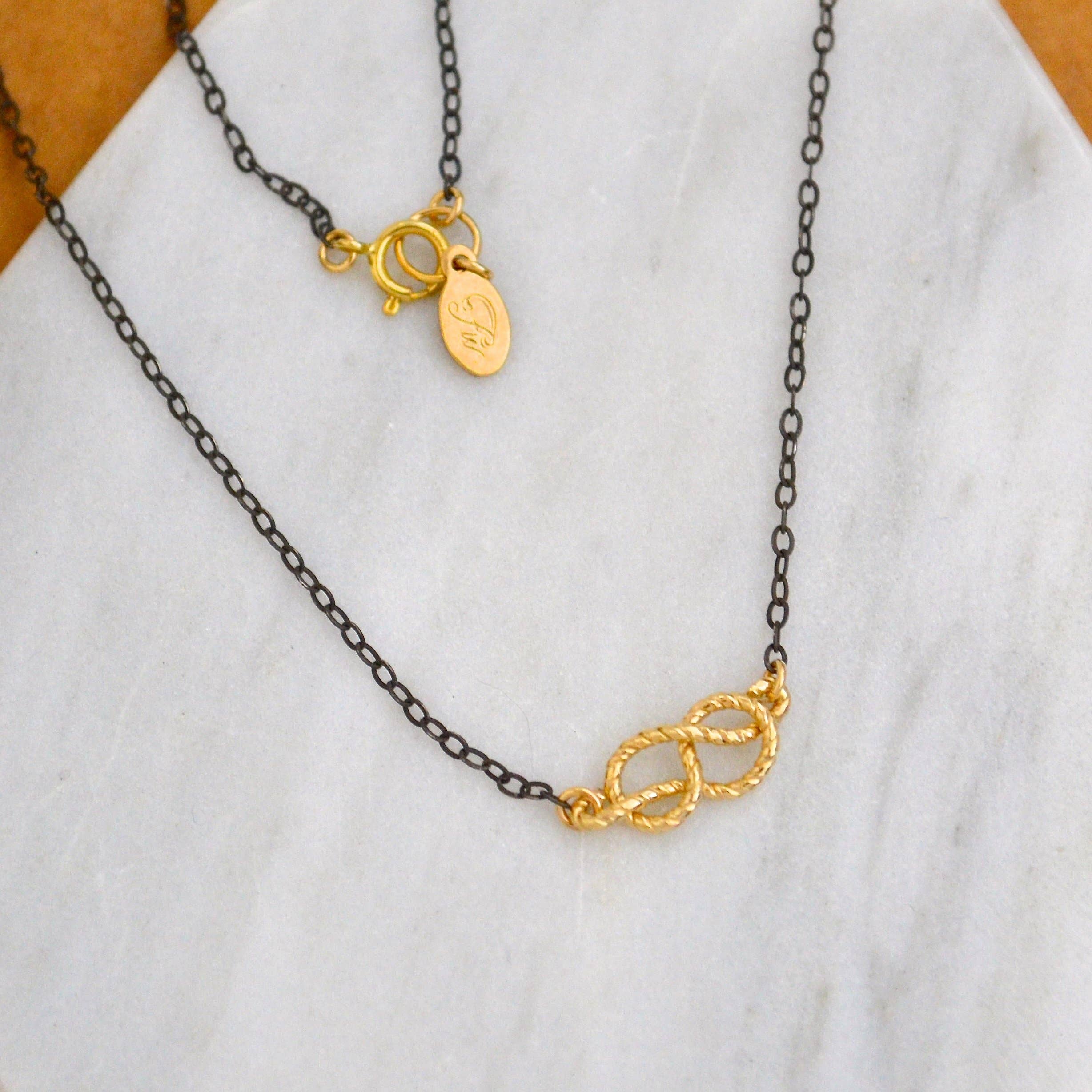 Foamy Wader – wholesale Hänge-/berlockhalsband – Sailor Knot halsband - nautiska rep kärlek knut halsband9