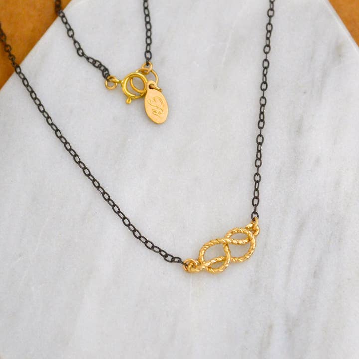 Foamy Wader – wholesale Hänge-/berlockhalsband – Sailor Knot halsband - nautiska rep kärlek knut halsband9