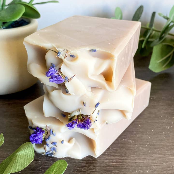 Vårkollektion av druvhyacint för wholesale av Love Elise Soap Company