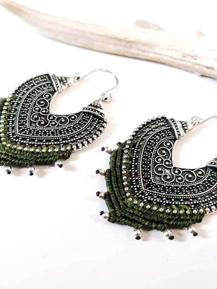 Earrings - ORIENT - Silver - Olive Green for wholesale by De fil en vadrouille