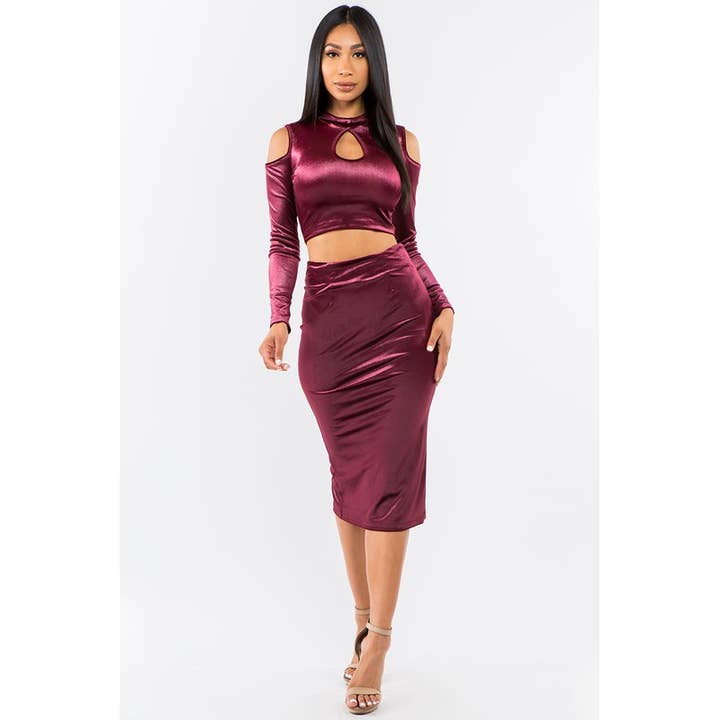 T4370-S663 Sammet Kall Axel Topp Midi Kjol Set för wholesale av Uptown Apparel