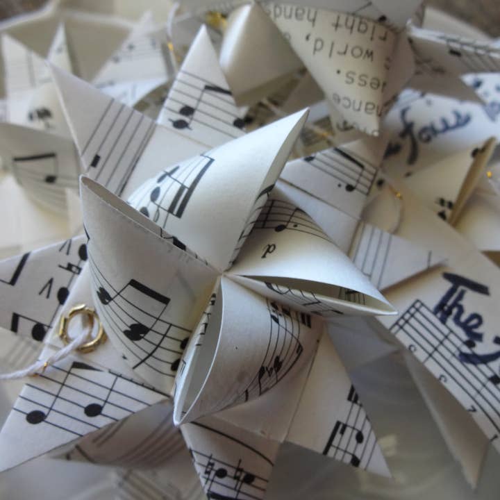 The Foxes Tail - Wholesale Ornament - Upcycle Moravian Star Ornament1