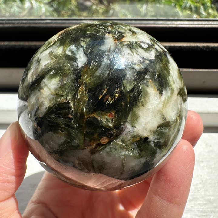 Moon Rituals - Wholesale Spiritual stone/crystal - Natural Green Verdelite with Mica Sphere – 5cm Healing Crystal for Heart Chakra & Energy Balancing, Christmas Crystal Gift8
