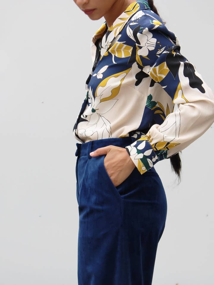 Veronica Hose mit weitem Bein aus Samt für den Großhandel von Inès m.