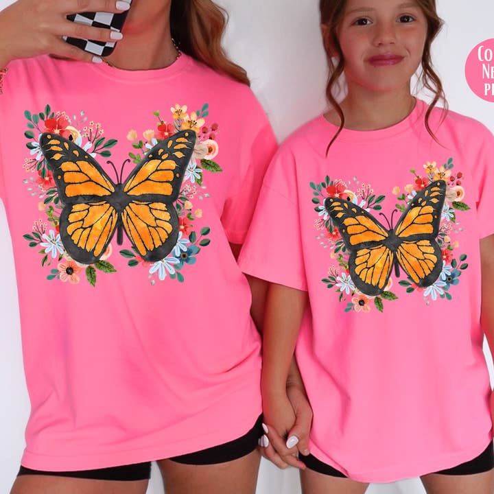 Comfort Colors® Mama Mini Schmetterlingsshirt - Mama und Ich für den Großhandel von The Shirt Company