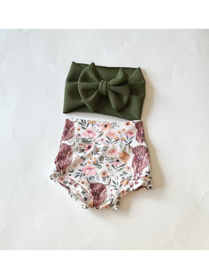 Tiny toes Baby Co - Wholesale Clothing Set - Baby - Little Cowgirl Highland Cow Bummies Set