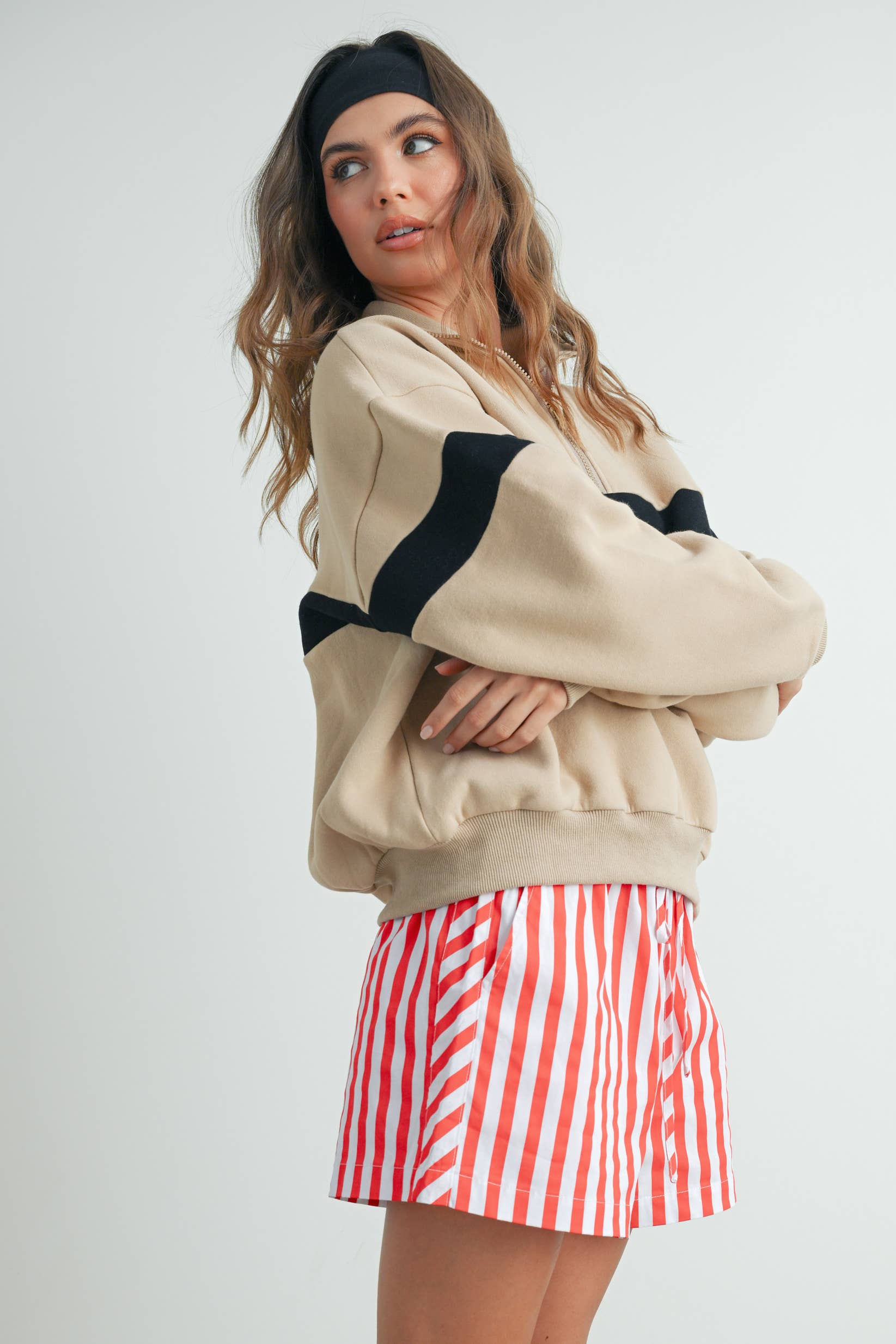 BUTTERMELON - Wholesale Sweatshirt - Women's - Two-Toned Half Zip Collar Sweatshirt - BMT753569