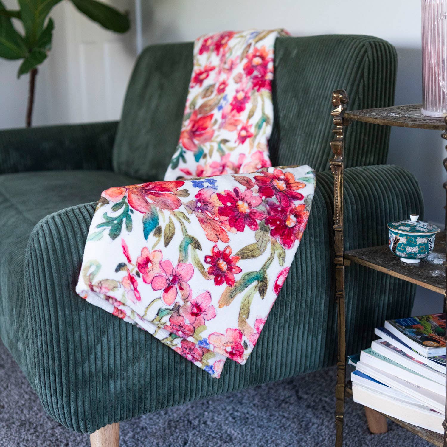 Alla Dickson Art – Großhandel Überwurfdecke – Rote Blumen-Decke Florale Plüschdecke Valentinstag10