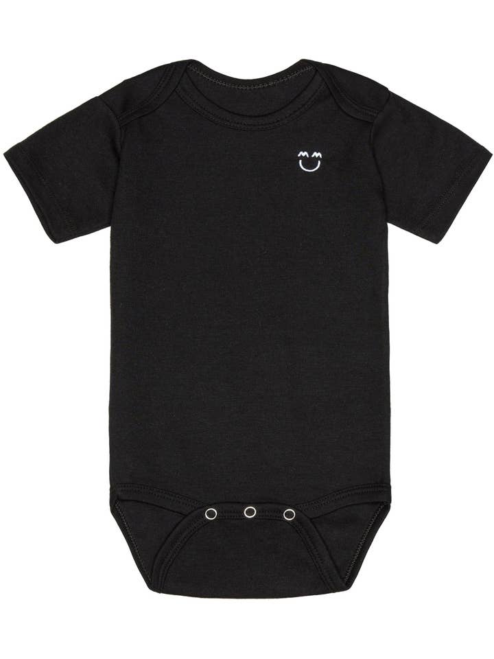 Comodo set con berretto, tutina e tutina annodati per la vendita all'ingrosso da parte di Miles and Milan