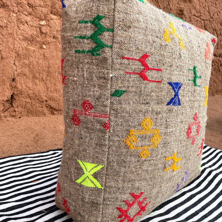 Terracotta Design LTD - Wholesale Pouf - Tribal Berber Wool Ottoman Ottoman Pouf Colorful Moroccan Floor Seat1