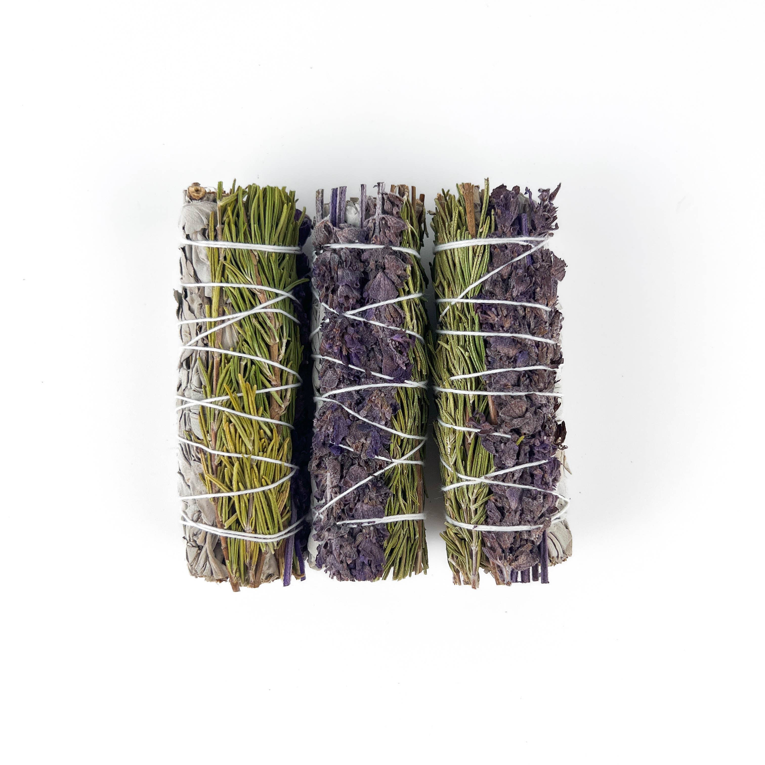 GREENROOTS USA LLC – Großhandel Räucherbündel – 7 Kräfte (Weißer Salbei mit 7 Kräutermischung) Räucherbündel 4"7