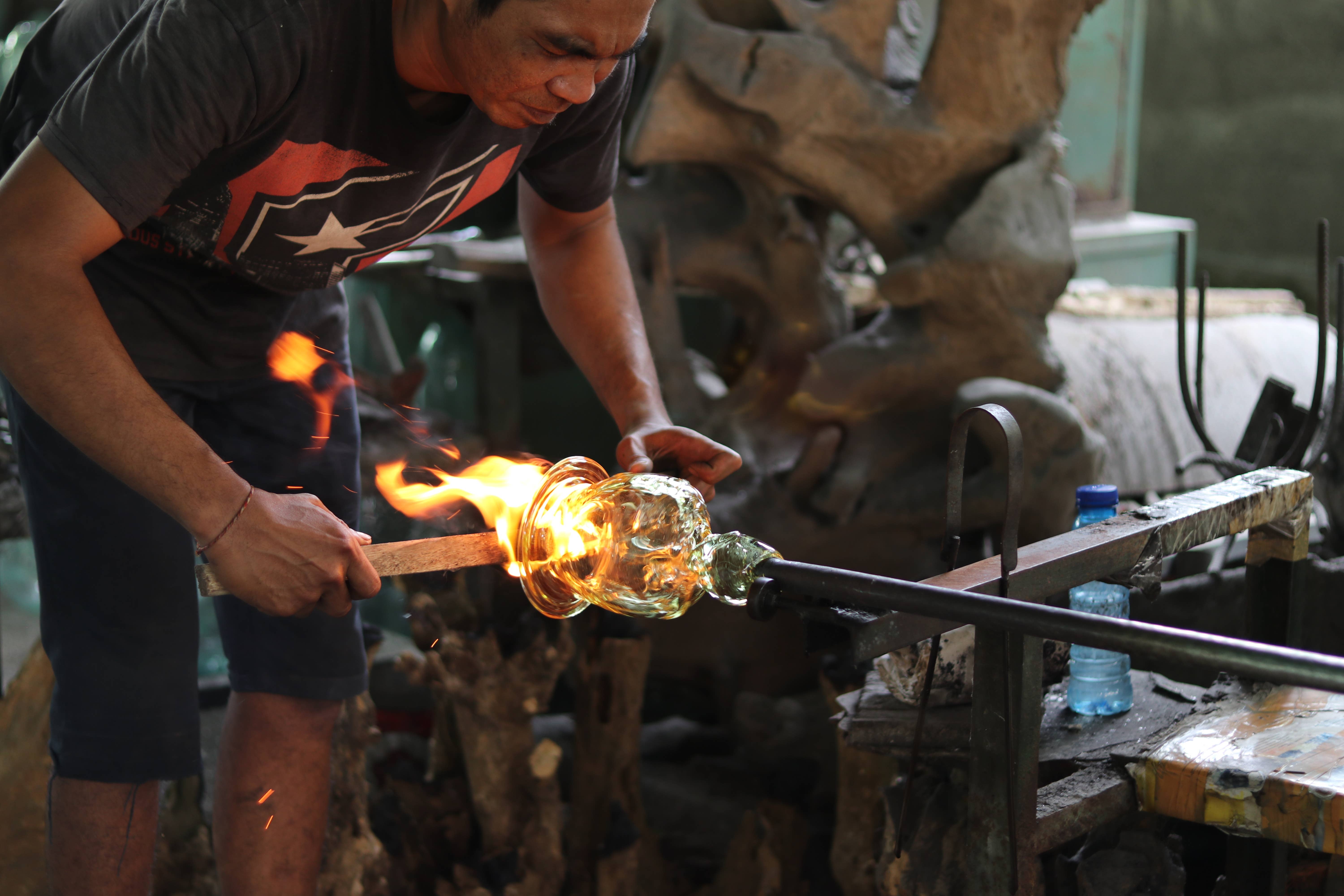 Cohasset Gifts - Wholesale Decorative Tabletop Object - 20cm Lotus Vessel4