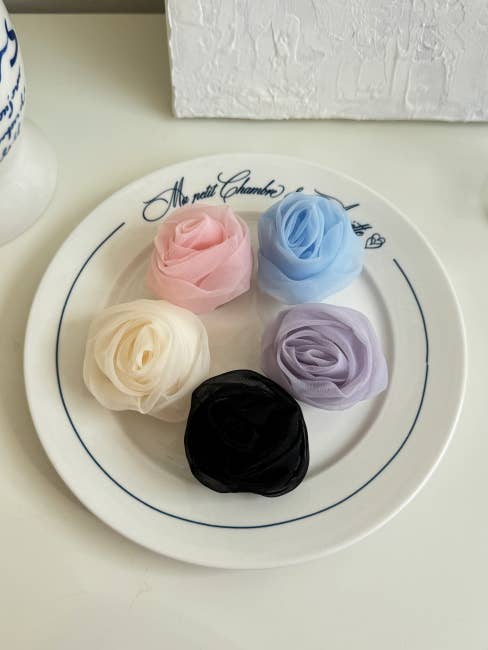 MOND HAUS – wholesale Phone grip – Caliana Phone Grip | Sheer Satin Organza Fabric Rose Charm1