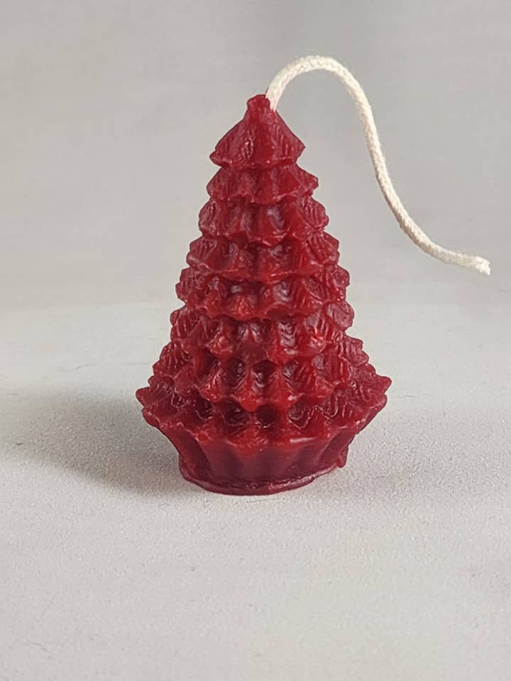 Evergreen tree - red beeswax for wholesale by BEE HEALTHY CANDLES