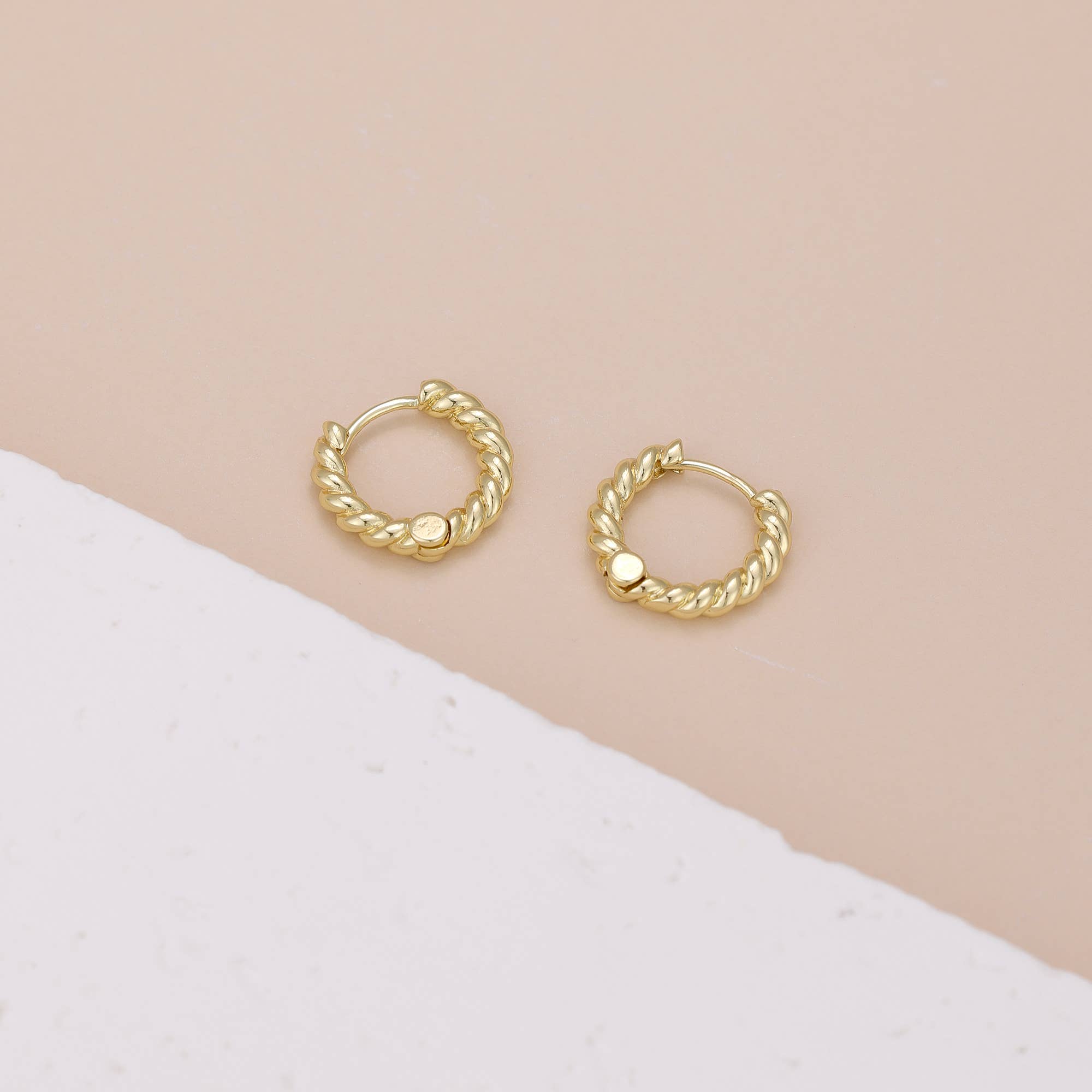 Melange Blanc - Vente Petits anneaux - Boucles d'oreilles créoles torsadées E118 en or et argent, créoles6