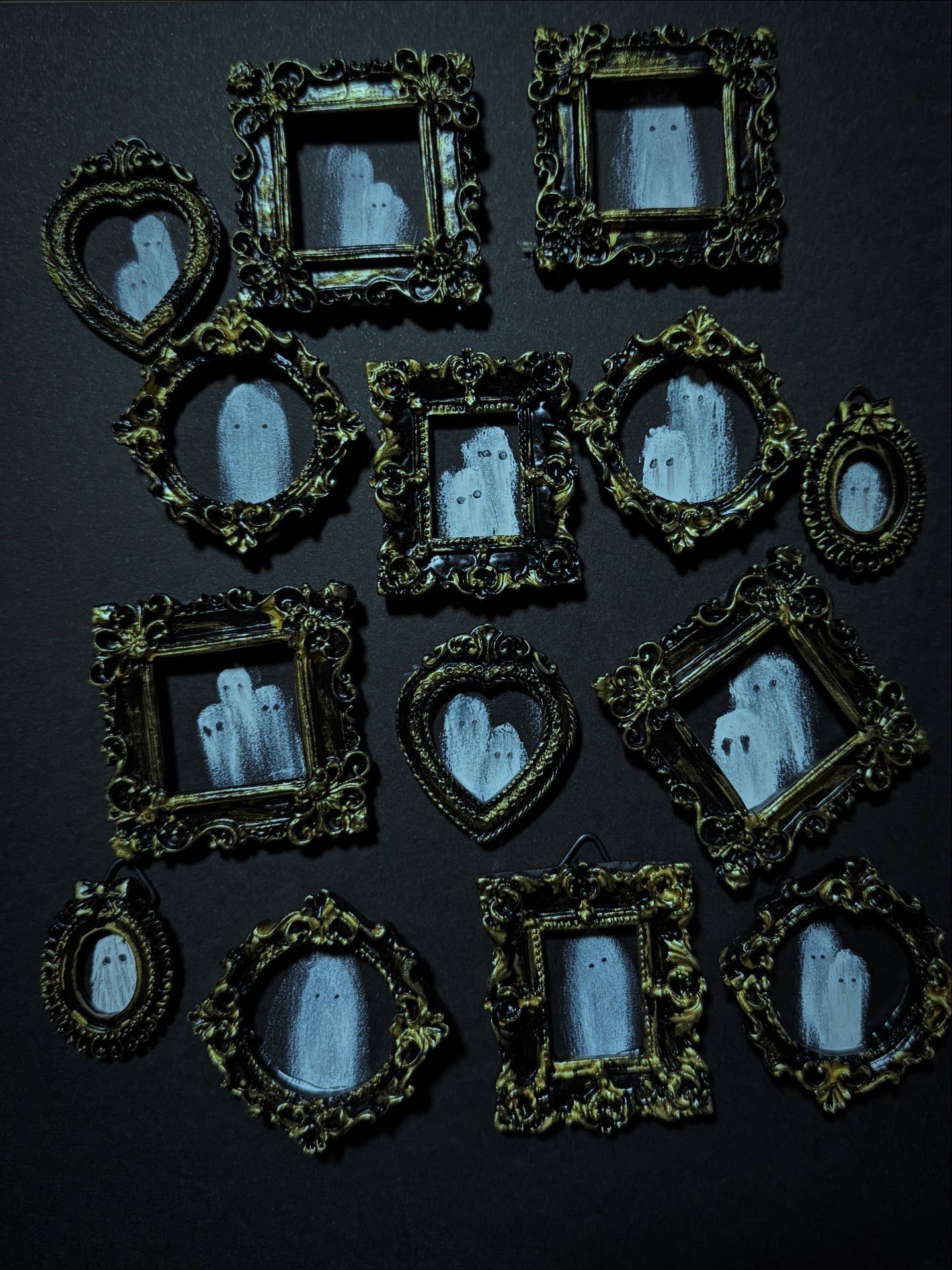 Leafy Ann Art - Wholesale Wall Accent - Mini ghost portraits 1