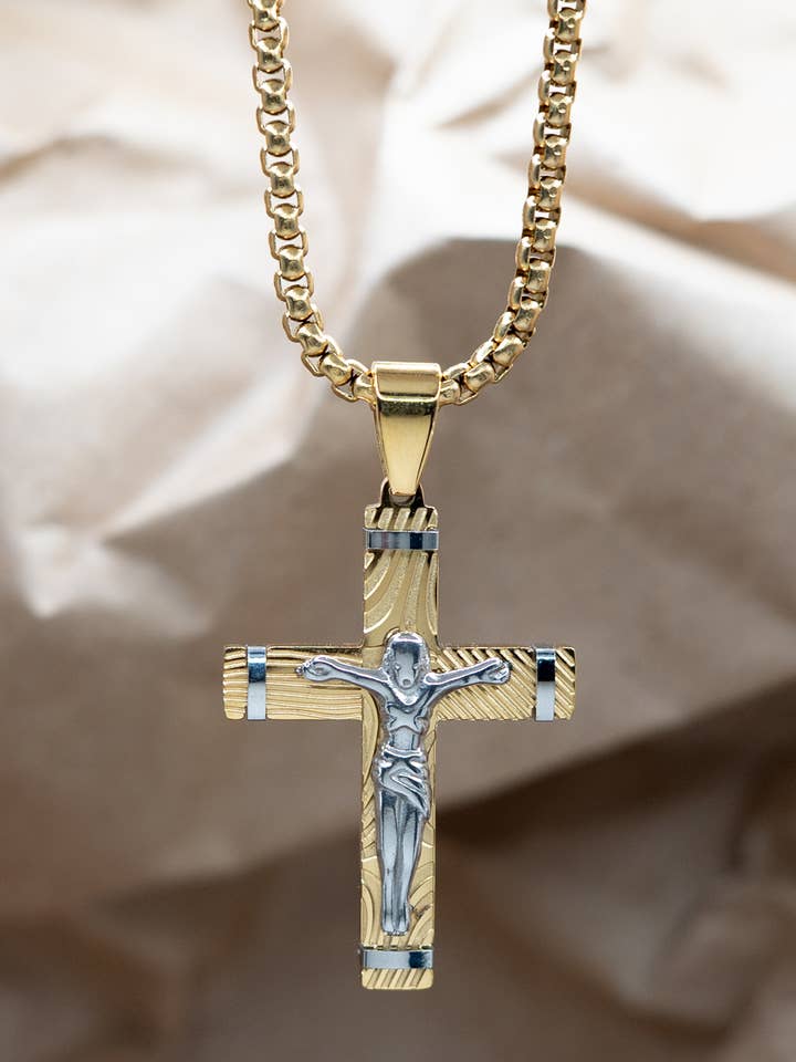 Kreuzigungskreuz Gold für den Großhandel von Eden Merry Jewelry by James Lawrence