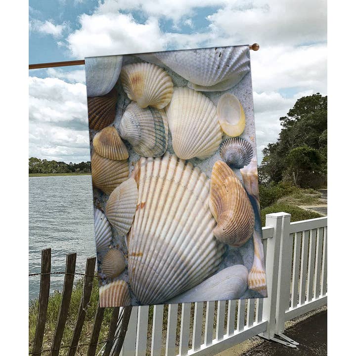 Cottage Garden - Wholesale Flag - Special Buy! FLAG PRINT LG SEA SHELLS POLYSTR 30X441