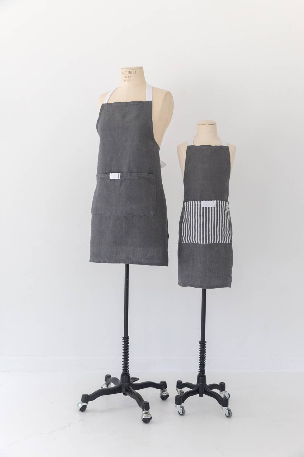 Heirloomed Collection - Wholesale Apron - Kids - Keepsake Jar Linen Child Apron Pewter2