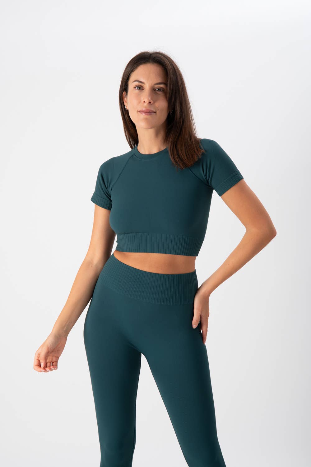 HEART and SOUL - Wholesale Activewear Set - Women's - Set Cross Donna Forest Green | Heart and Soul1