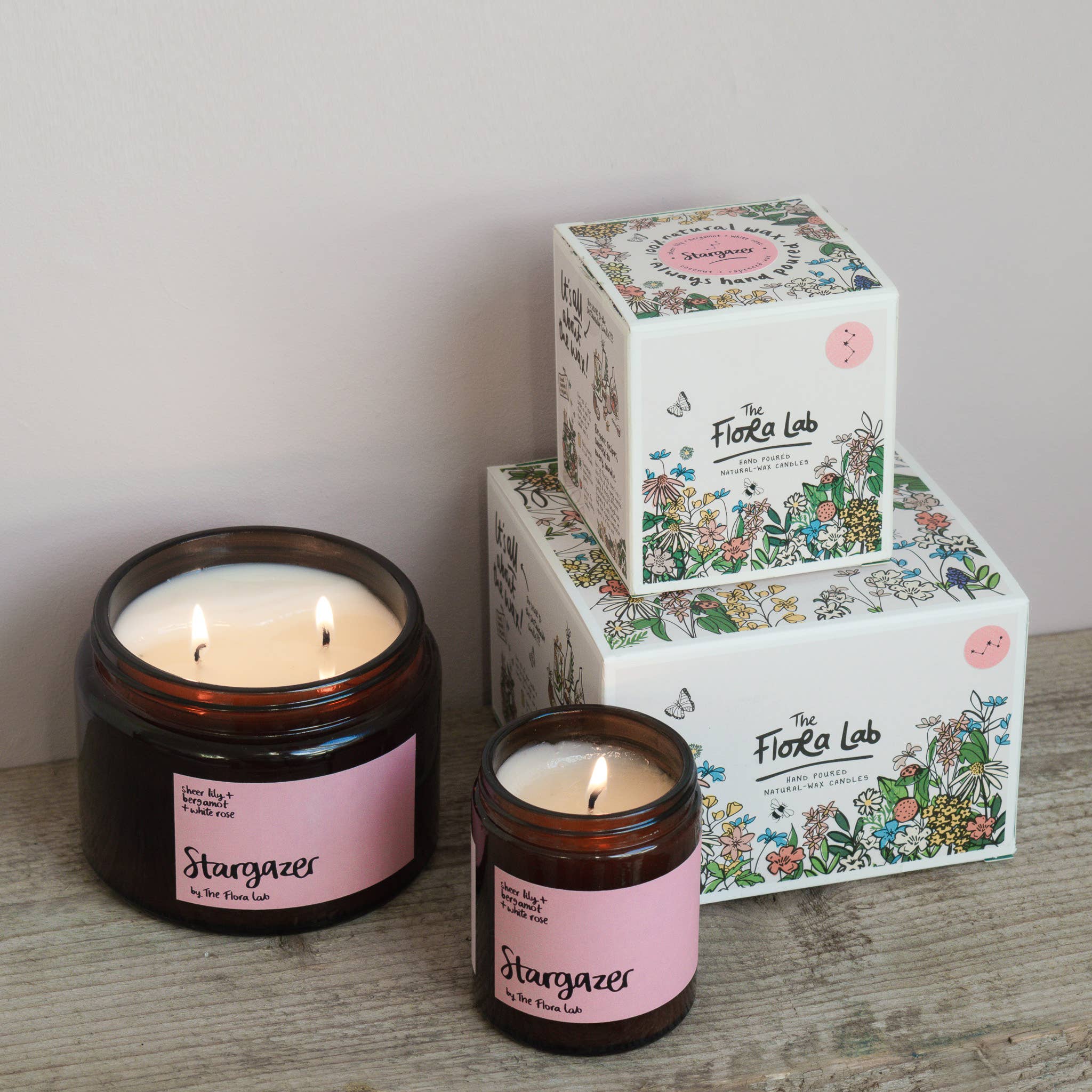 The Flora Lab | Hand Poured Natural-Wax Candles – Engroshandel Glaslys – Stargazer pink blomstret lys | Mors dags gave7