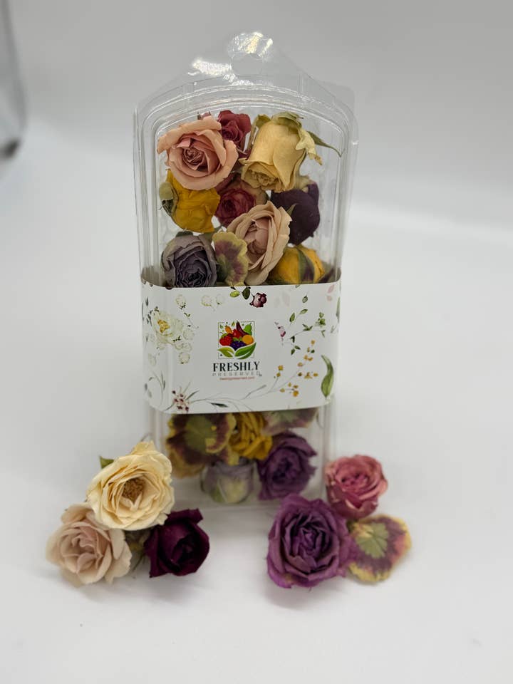 Freeze-dried Edible Roses and Flower Petals for wholesale by Freshly Preserved