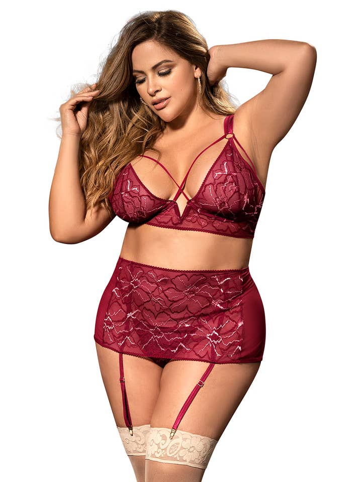 8649X Plus Criss Cross top met V-hals, string en jarretellegoriem voor wholesale door Mapale