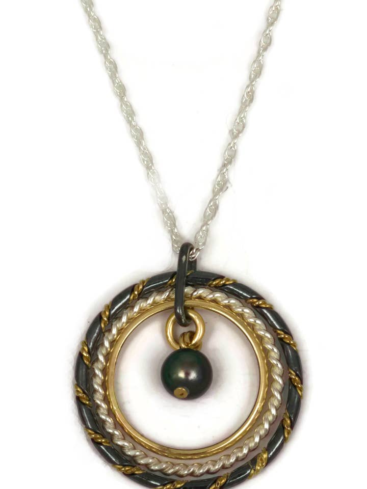 Lunar Eclipse halsketting met zwarte parel voor wholesale door Taber Studios