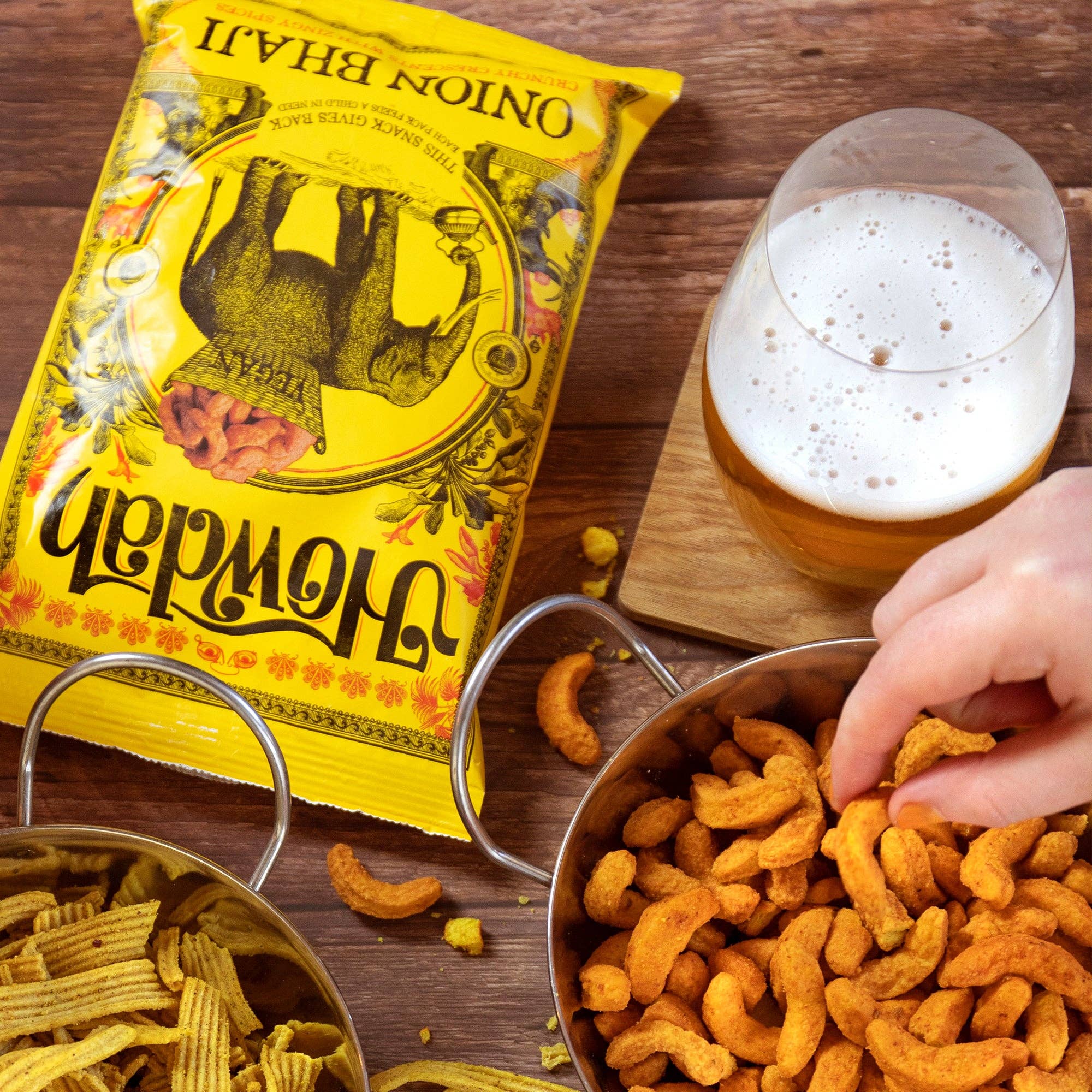 Howdah Snacks - Venta al por mayor Patatas fritas - Onion Bhaji: Crujientes Medias Lunas1
